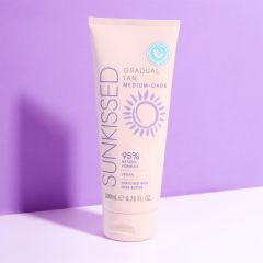 Sunkissed Gradual Tanning Lotion Medium - Dark 200ml