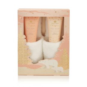 Style & Grace Utopia Fluffy Slipper Set - 150ml Body Wash, 150ml Body Lotion and Pair of Fluffy Slippers